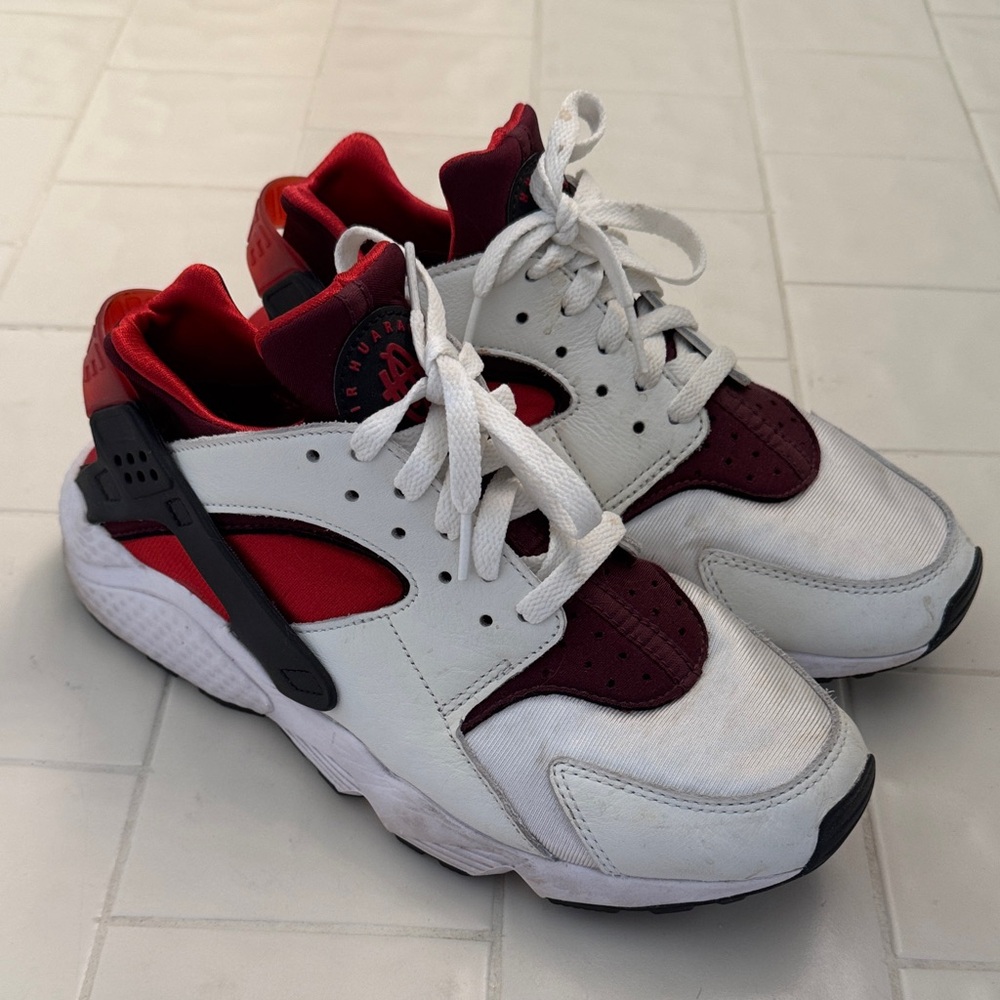 Nike Huarache Men’s 9 Sneakers